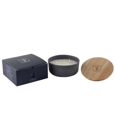 Candela profumata Wood 170 gr. grigio pietra muschio e more 11x h.4,5 cm Camila